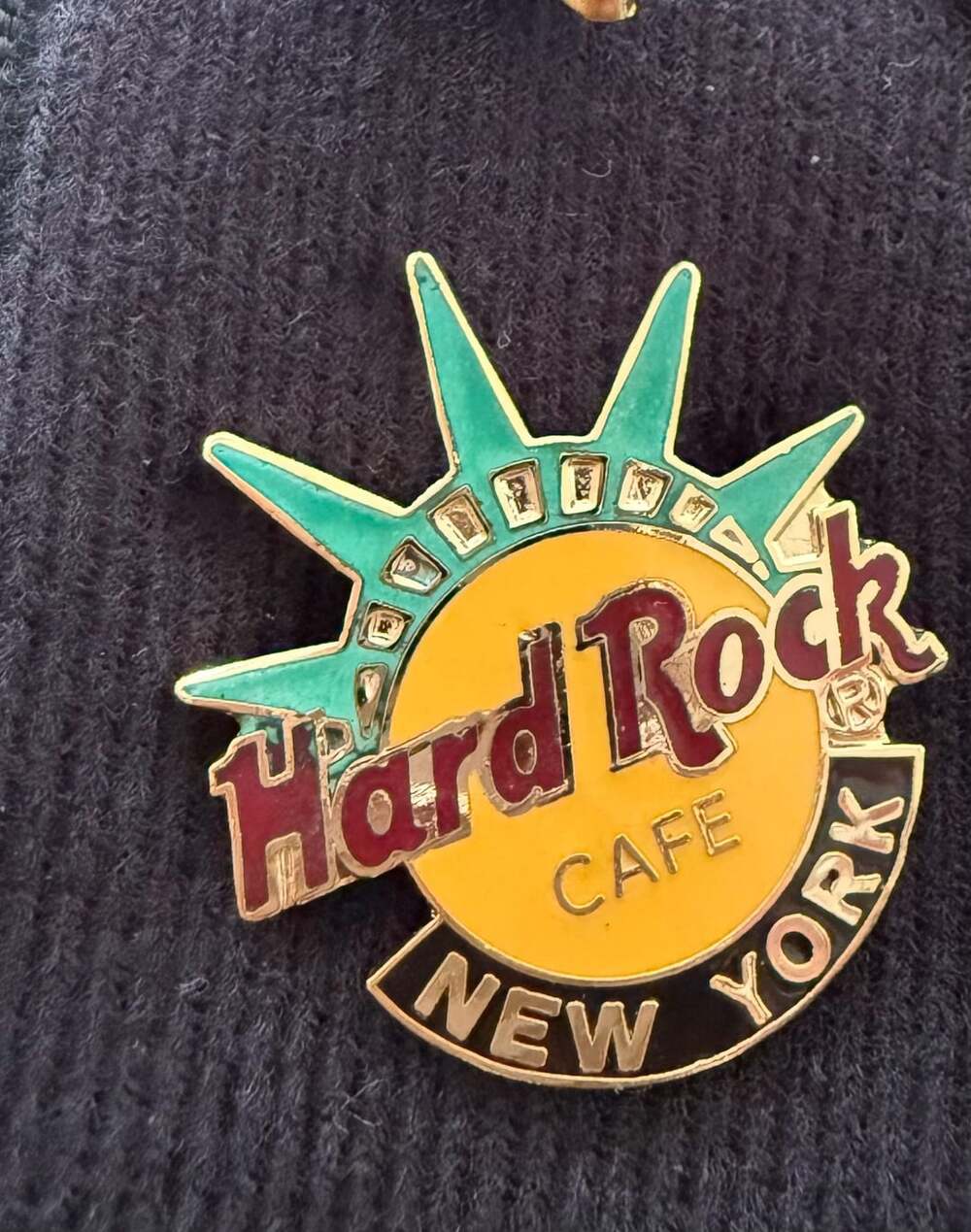 Hard Rock Cafe New York Pin - Statue Of Liberty Logo